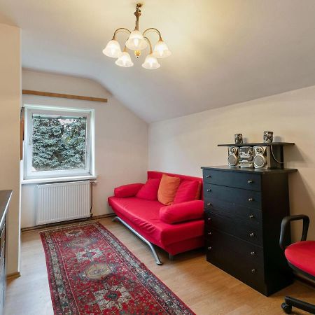 Lively Holiday Home In Wien With Private Garden Kültér fotó